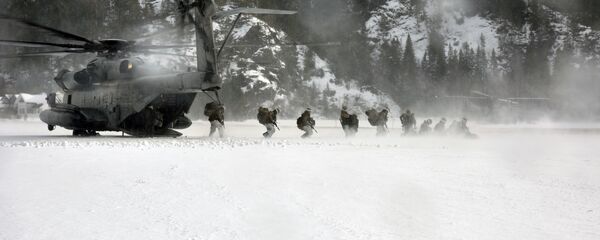 Hải quân Mỹ và các đồng minh tập trận ở Bắc Cực Hải quân Mỹ và các đồng minh tập trận ở Bắc Cực - Sputnik Việt Nam