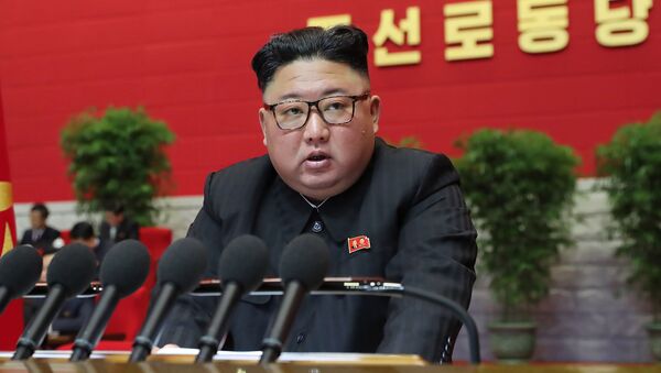 Nhà lãnh đạo Bắc Triều Tiên Kim Jong-un phát biểu tại Đại hội Đảng Lao động Triều Tiên lần thứ 8, Bình Nhưỡng, CHDCND Triều Tiên. - Sputnik Việt Nam