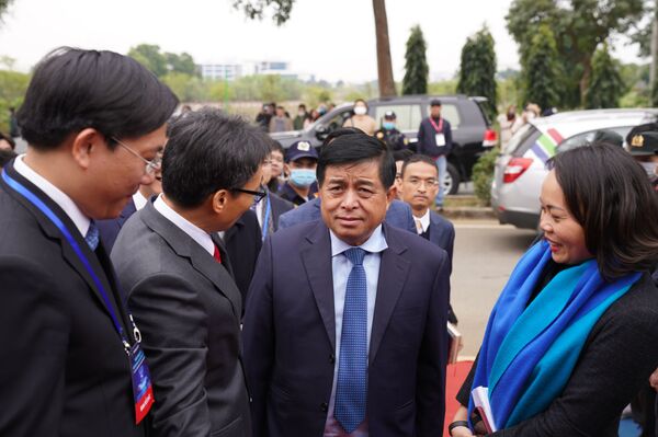 Khai trương Triển lãm VIIE 2021, khởi công Trung tâm Đổi mới sáng tạo Quốc gia Khai trương Triển lãm VIIE 2021, khởi công Trung tâm Đổi mới sáng tạo Quốc gia - Sputnik Việt Nam