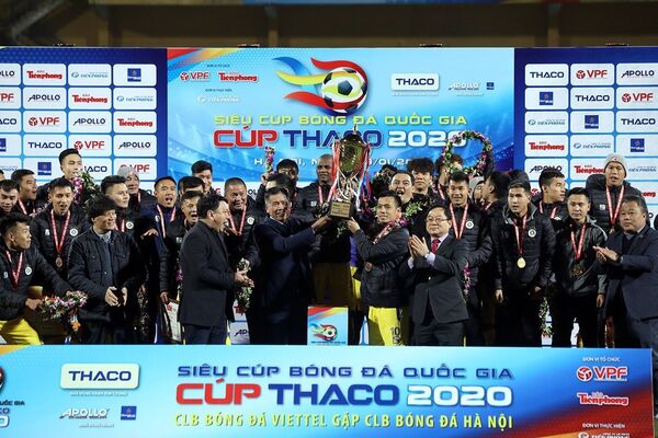 Ban Tổ chức Siêu cúp lên tiếng về sự cố trang phục của cầu thủ nhí - Sputnik Việt Nam