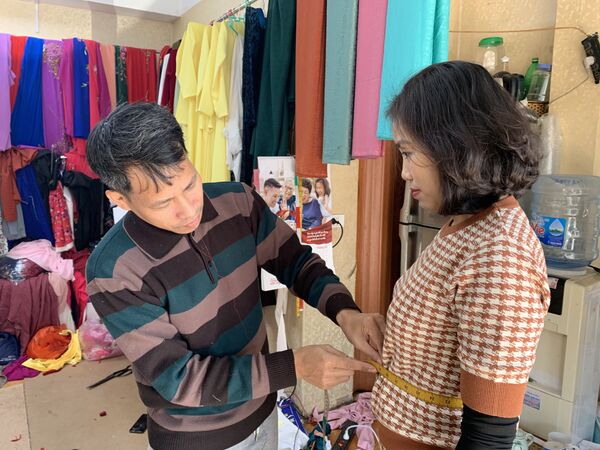 Người may Áo dài Trạch Xá giữa đất Hà Thành Người may Áo dài Trạch Xá giữa đất Hà Thành - Sputnik Việt Nam