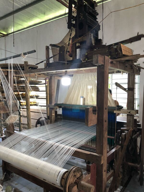 Nghệ nhân Phan Thị Thuận và duyên với sợi tơ sen - Sputnik Việt Nam