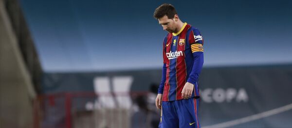 Đội trưởng Lionel Messi của Barcelona sau trận Siêu cúp Tây Ban Nha giữa Barcelona và Athletic Bilbao Đội trưởng Lionel Messi của Barcelona sau trận Siêu cúp Tây Ban Nha giữa Barcelona và Athletic Bilbao - Sputnik Việt Nam