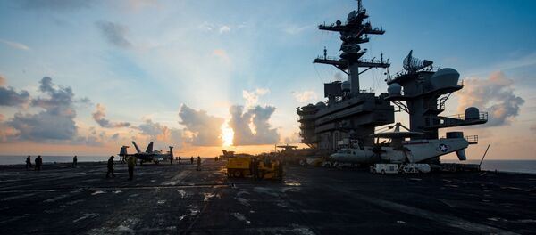 Hàng không mẫu hạm Mỹ Carl Vinson ở Biển Đông Hàng không mẫu hạm Mỹ Carl Vinson ở Biển Đông - Sputnik Việt Nam
