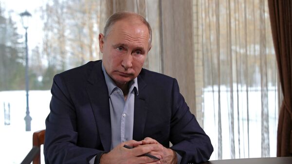 Tổng thống Nga Valdimir Putin tham gia cuộc gặp với sinh viên các trường đại học nhân Ngày sinh viên Nga - Sputnik Việt Nam