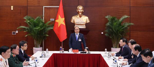 Thủ tướng Nguyễn Xuân Phúc chủ trì phiên họp khẩn giữa Thường trực Chính phủ với Ban Chỉ đạo quốc gia phòng, chống dịch COVID-19 - Sputnik Việt Nam