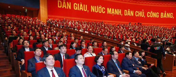 Đoàn đại biểu Đảng bộ tỉnh Bắc Ninh dự phiên thảo luận các văn kiện đại hội tại hội trường, sáng 28/1. - Sputnik Việt Nam