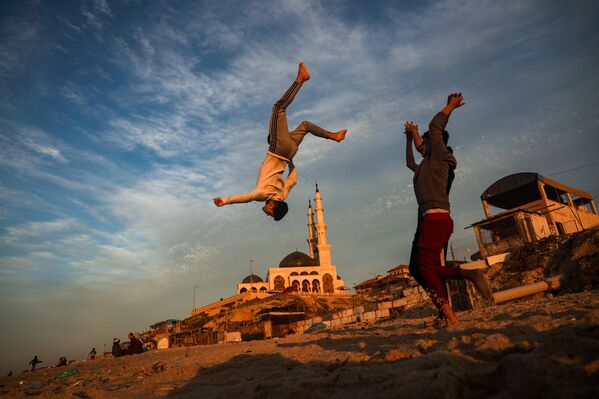 Thanh thiếu niên Palestine tập parkour - Sputnik Việt Nam