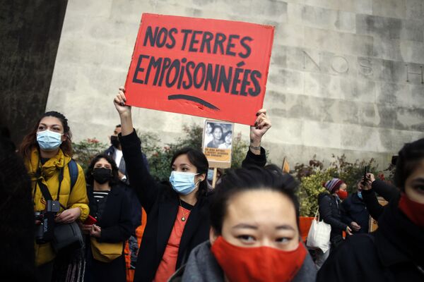 Cuộc biểu tình ở Paris ủng hộ những người bị tác động của chất độc da cam trong chiến tranh Việt Nam - Sputnik Việt Nam