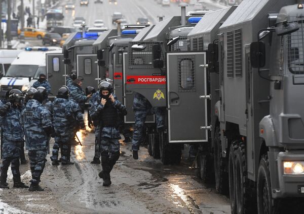 Bắt giữ các thành viên tham gia biểu tình trái phép ở Matxcơva   - Sputnik Việt Nam