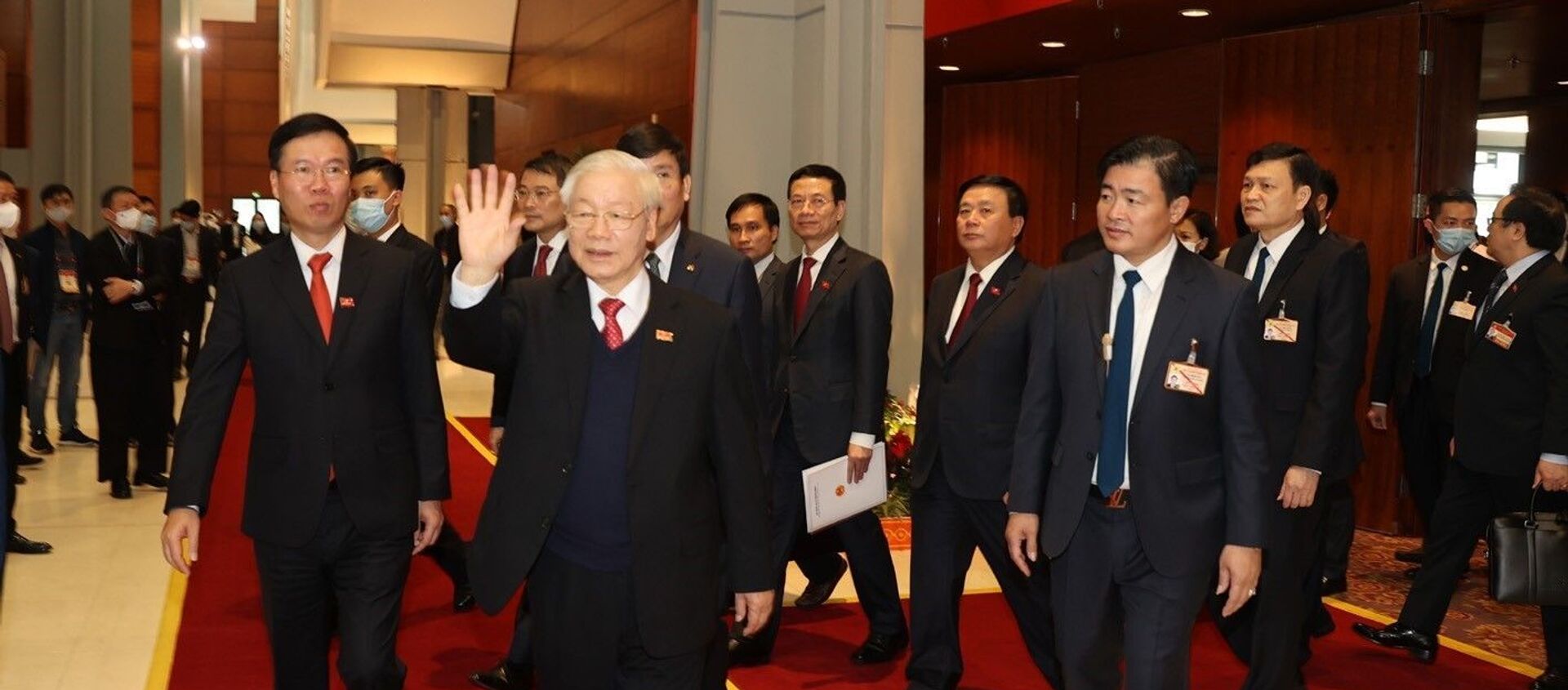 Đồng chí Nguyễn Phú Trọng, Tổng Bí thư Ban Chấp hành Trung ương Đảng khóa XIII, Chủ tịch nước CHXHCN Việt Nam và Ủy viên Bộ Chính trị, Trưởng ban Tuyên giáo Trung ương Võ Văn Thưởng đến dự họp báo. - Sputnik Việt Nam, 1920, 02.02.2021