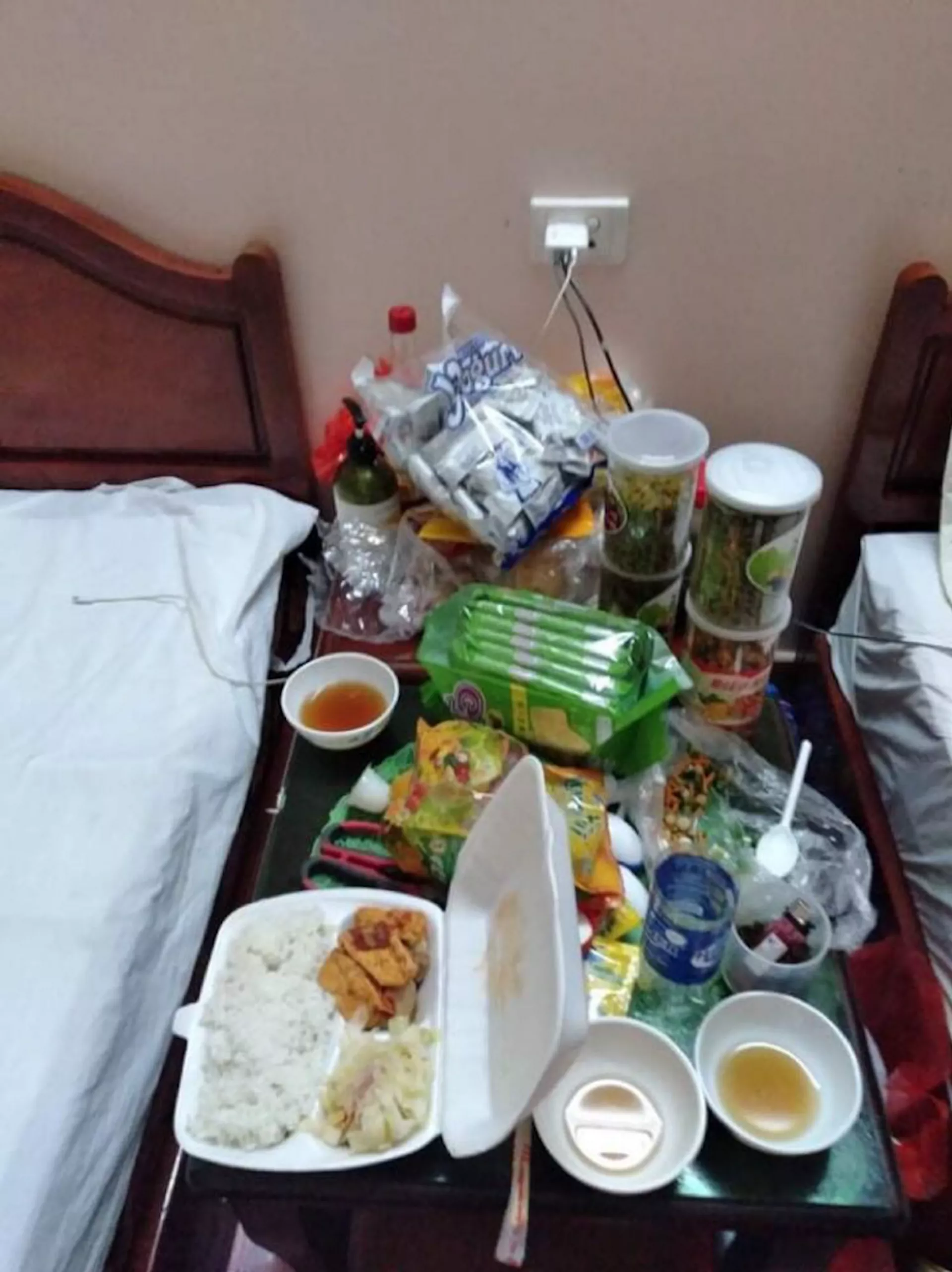 Dân Chí Linh, Vân Đồn: người đón Tết trong khu cách ly, người ở lại Hà Nội Dân Chí Linh, Vân Đồn: người đón Tết trong khu cách ly, người ở lại Hà Nội - Sputnik Việt Nam, 1920, 11.02.2021
