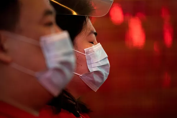 Người dân cầu nguyện tại ngôi đền Chinatown trong dịp Tết Nguyên đán ở Manila, Philippines Người dân cầu nguyện tại ngôi đền Chinatown trong dịp Tết Nguyên đán ở Manila, Philippines - Sputnik Việt Nam