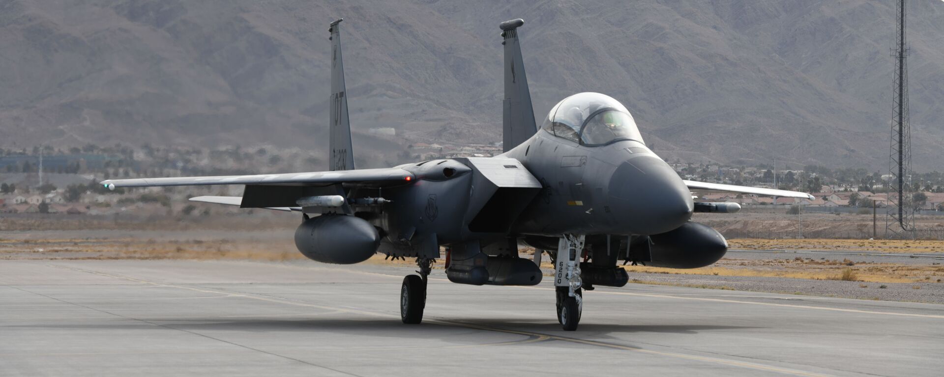 Máy bay F-15E Strike Eagle  - Sputnik Việt Nam, 1920, 15.02.2021