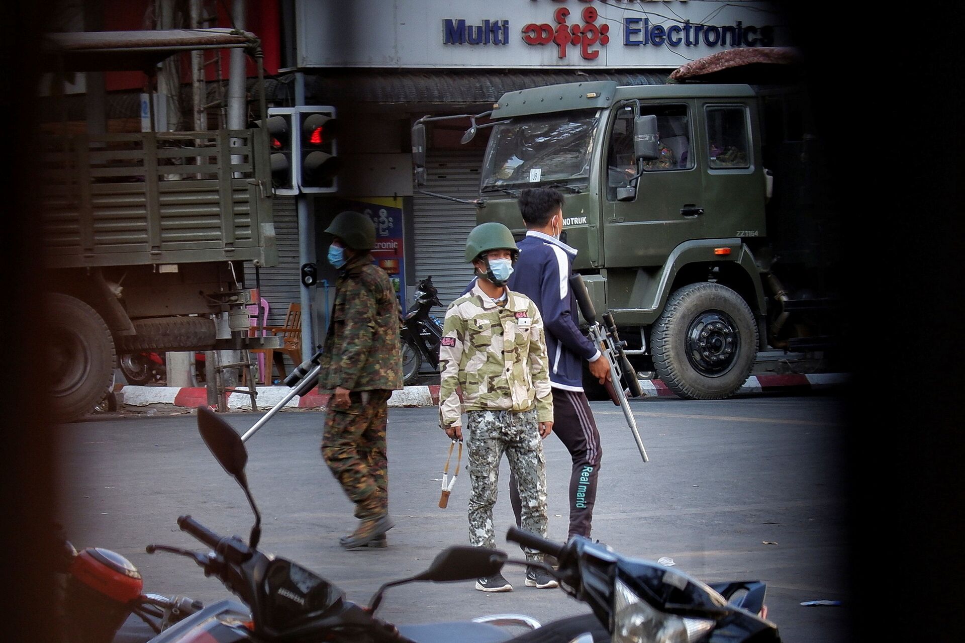 Cảnh sát Myanmar bắn đạn cao su trấn áp người biểu tình - Sputnik Việt Nam, 1920, 15.02.2021