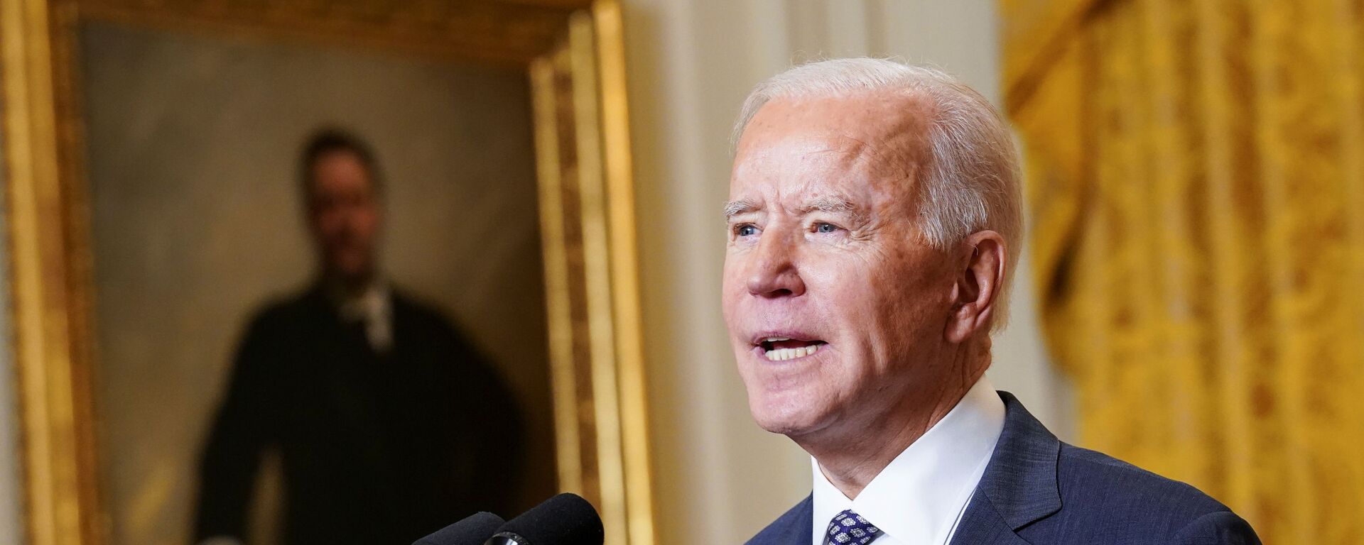 Tổng thống Hoa Kỳ Joe Biden đưa ra nhận xét khi ông tham gia một sự kiện ảo của Hội nghị An ninh Munich từ Phòng phía Đông tại Nhà Trắng ở Washington, Hoa Kỳ, ngày 19 tháng 2 năm 2021. - Sputnik Việt Nam, 1920, 20.02.2021