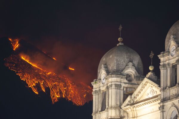 Núi lửa Etna phun trào ở Sicily - Sputnik Việt Nam