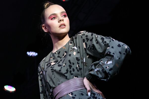 Người tham gia chương trình trong Tuần lễ thời trang Crimean Fashion Week  - Sputnik Việt Nam