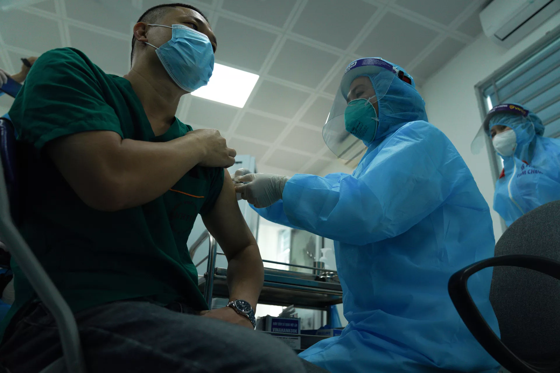 Bộ Ngoại Giao lên tiếng về việc nhập vaccine Sputnik V về Việt Nam Bộ Ngoại Giao lên tiếng về việc nhập vaccine Sputnik V về Việt Nam - Sputnik Việt Nam, 1920, 27.05.2021