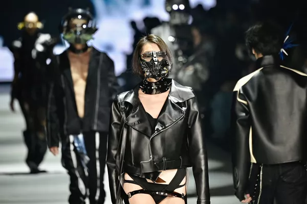 Trình diễn thời trang tại Taipei Fashion Week Autumn/Winter 2021 ở Đài Loan Trình diễn thời trang tại Taipei Fashion Week Autumn/Winter 2021 ở Đài Loan - Sputnik Việt Nam