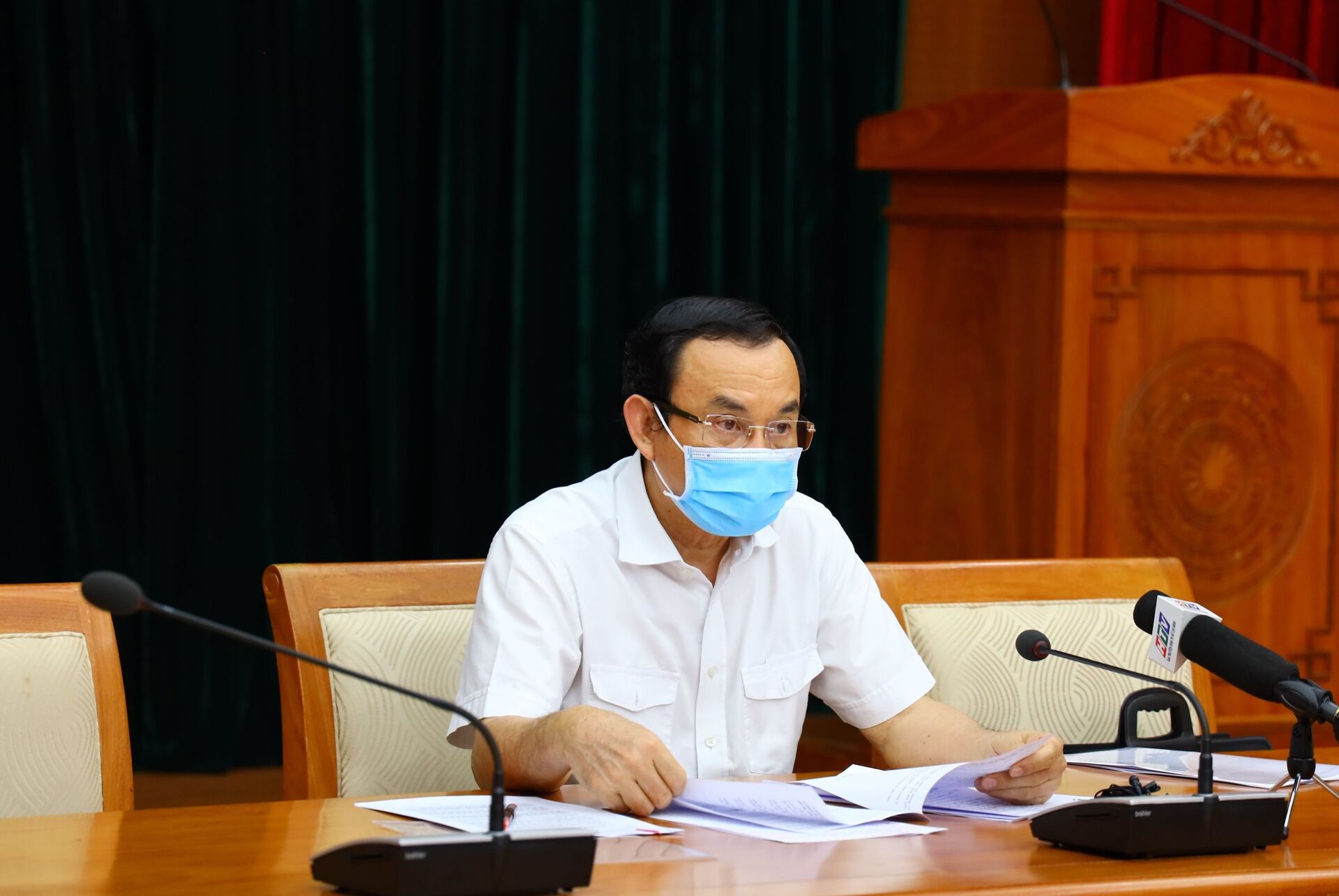 Vì sao chuyện Bí thư Nên ‘ở nhà’, GS. Nhân ra Quốc hội lại nóng dư luận Việt Nam đến thế? Vì sao chuyện Bí thư Nên ‘ở nhà’, GS. Nhân ra Quốc hội lại nóng dư luận Việt Nam đến thế? - Sputnik Việt Nam, 1920, 17.03.2021