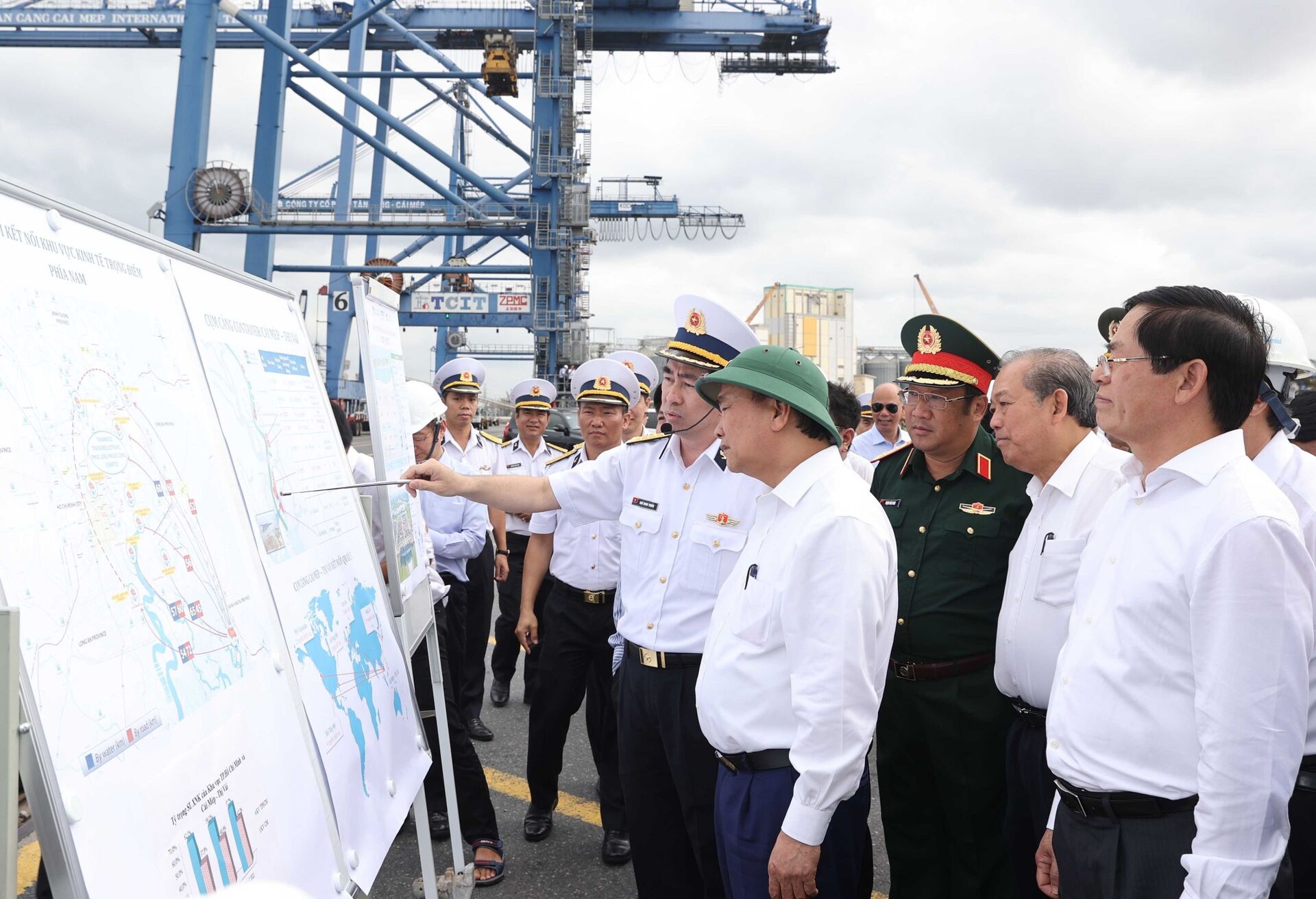 Thủ tướng Nguyễn Xuân Phúc thăm và làm việc tại tỉnh Bà Rịa – Vũng Tàu - Sputnik Việt Nam, 1920, 20.03.2021