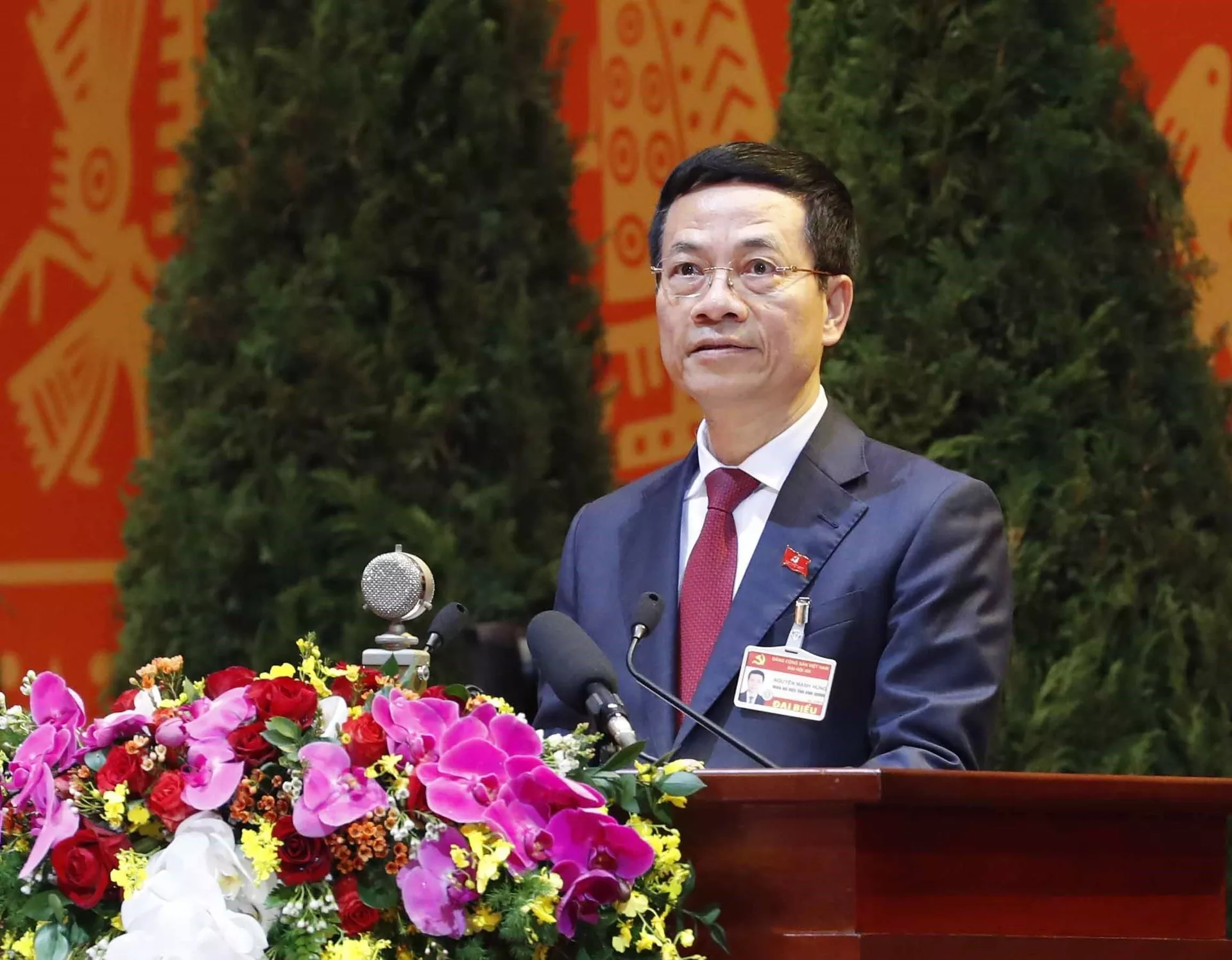 Vingroup và Viettel: Phía sau “cái bắt tay” của hai ‘ông lớn’ Việt Nam Vingroup và Viettel: Phía sau “cái bắt tay” của hai ‘ông lớn’ Việt Nam - Sputnik Việt Nam, 1920, 24.03.2021