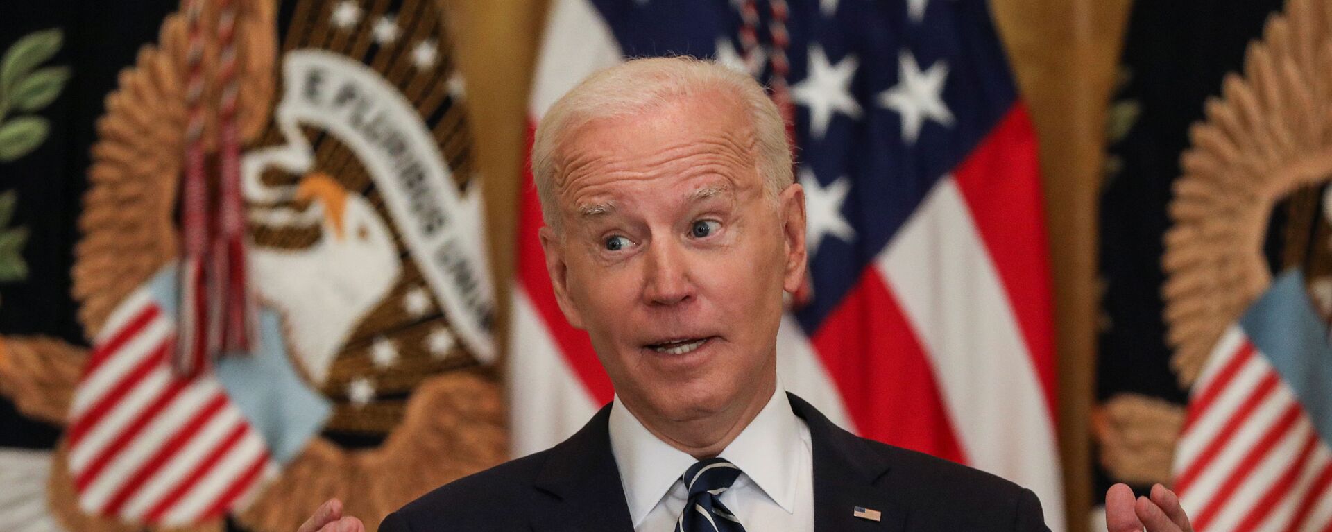 Tổng thống Hoa Kỳ Joe Biden trong cuộc họp báo chính thức đầu tiên trên cương vị Tổng thống ở Washington, Mỹ. - Sputnik Việt Nam, 1920, 26.03.2021