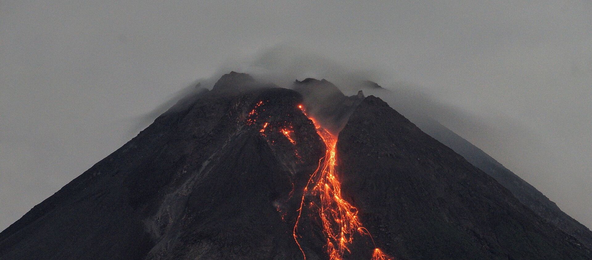 Núi lửa Merapi. - Sputnik Việt Nam, 1920, 30.03.2021