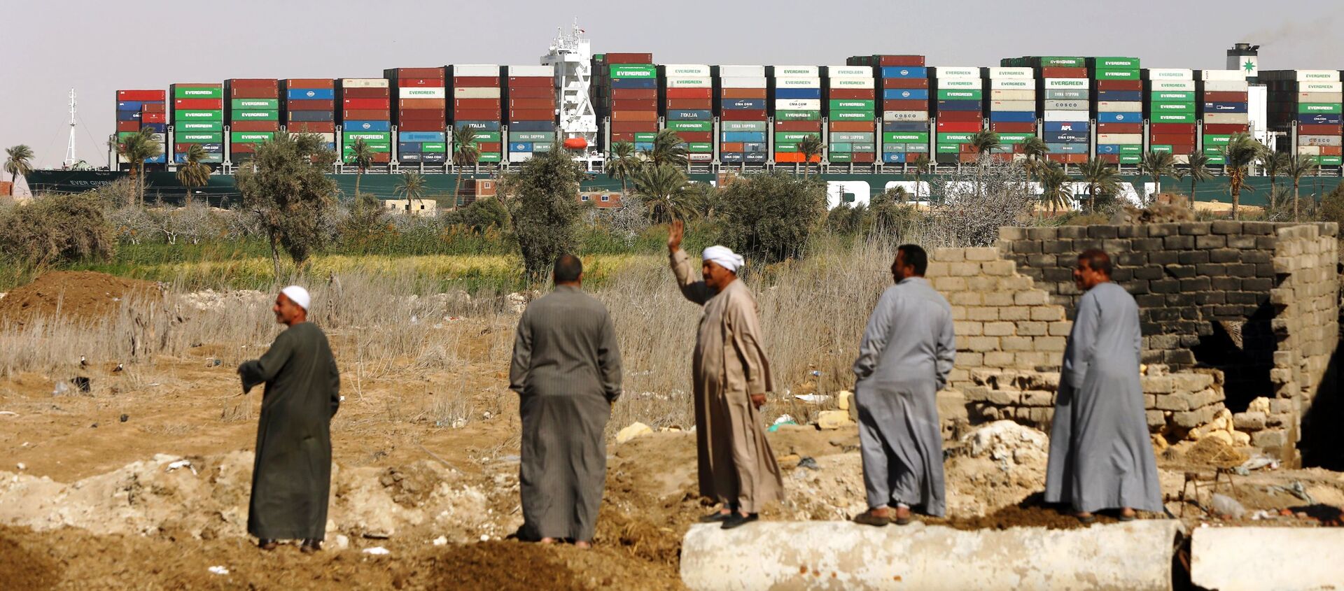 Tàu container Ever Given được đưa ra khỏi chỗ mắc cạn ở kênh đào Suez - Sputnik Việt Nam, 1920, 17.05.2021