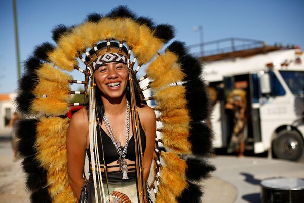 Vũ nữ trong lễ kỷ hội Tuần Thánh ở Ciudad Juarez, Mexico - Sputnik Việt Nam