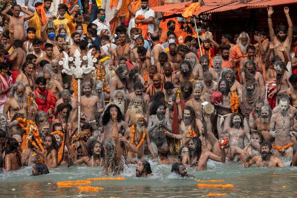 Lễ hội hành hương Kumbh Mela ở Haridwar - Sputnik Việt Nam