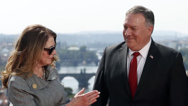 Ngoại trưởng Mỹ Mike Pompeo với phu nhân Susan - Sputnik Việt Nam