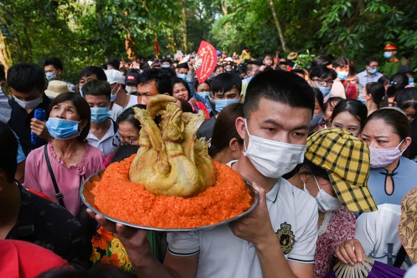 Người dân tại Đền Hùng trong Ngày giỗ Tổ Hùng Vương ở Việt Nam Người dân tại Đền Hùng trong Ngày giỗ Tổ Hùng Vương ở Việt Nam - Sputnik Việt Nam