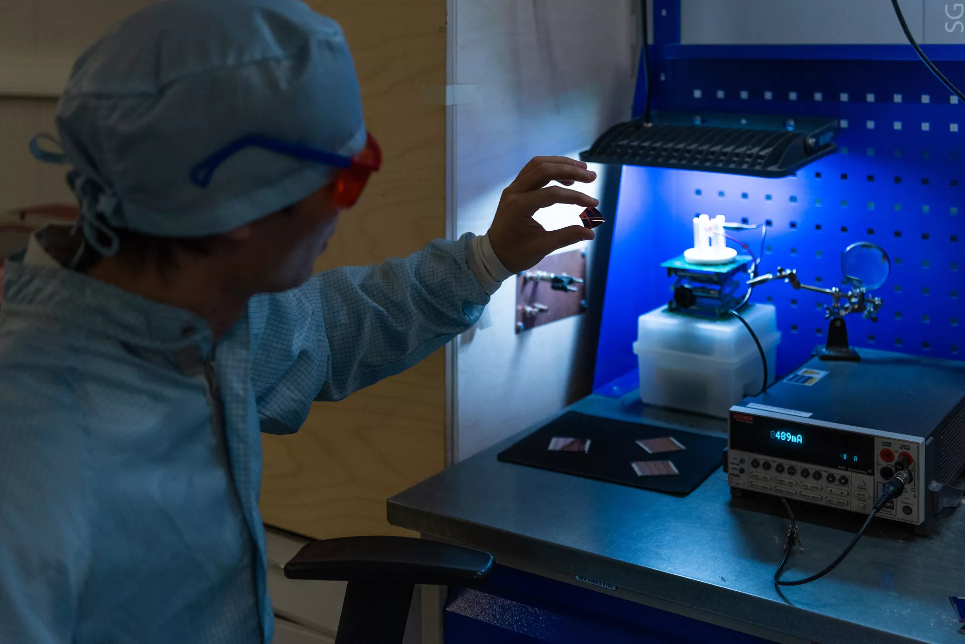 Các nhà khoa học của Nga và Ý tạo ra nguồn năng lượng mới cho IoT Các nhà khoa học của Nga và Ý tạo ra nguồn năng lượng mới cho IoT - Sputnik Việt Nam, 1920, 22.04.2021