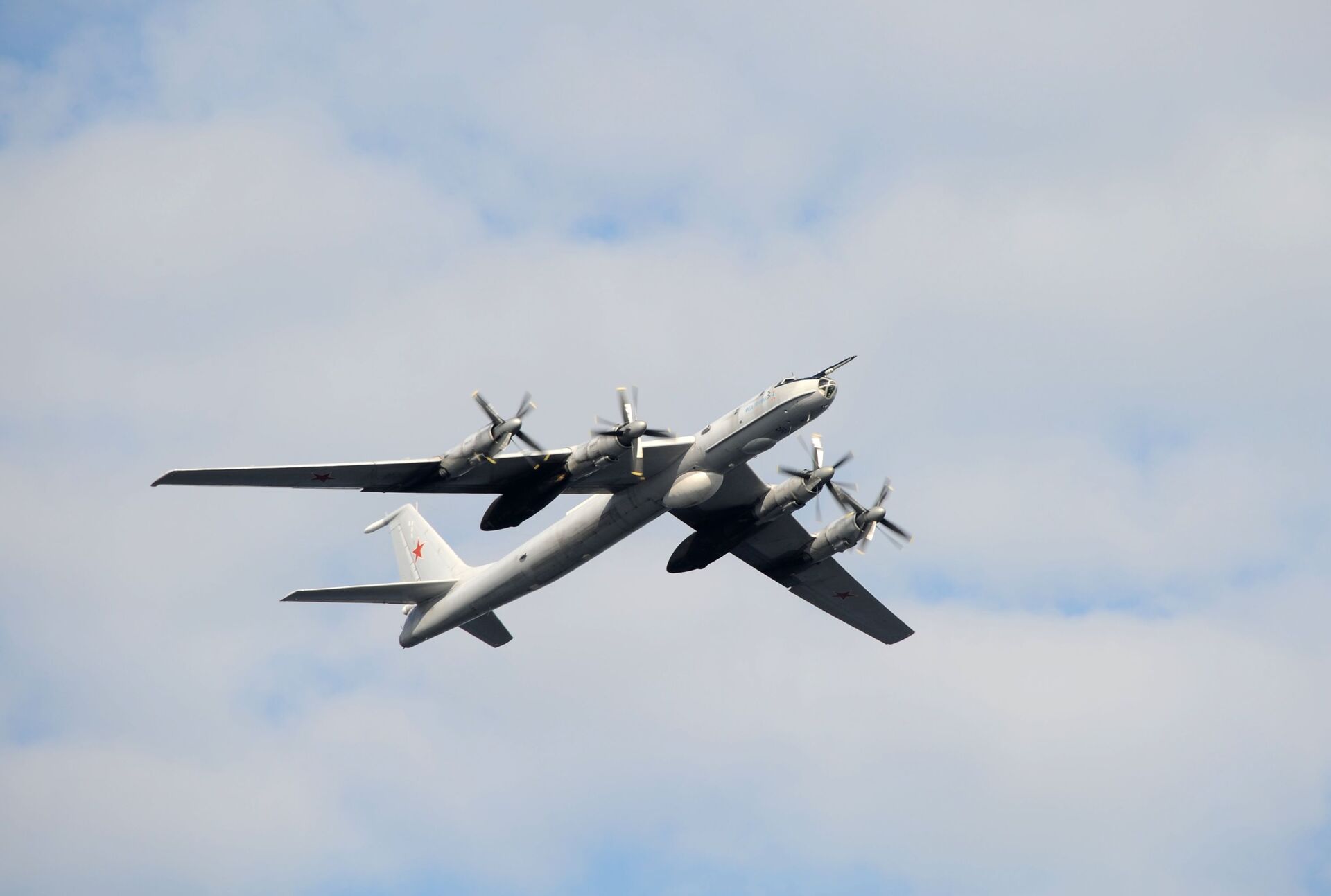 Máy bay chống ngầm Tu-142 - Sputnik Việt Nam, 1920, 31.01.2022