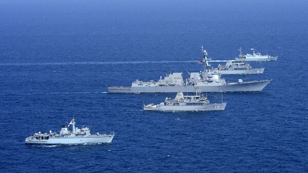 Các tàu của Mỹ và Anh trong một cuộc tập trận ở Vịnh Ba Tư - Sputnik Việt Nam