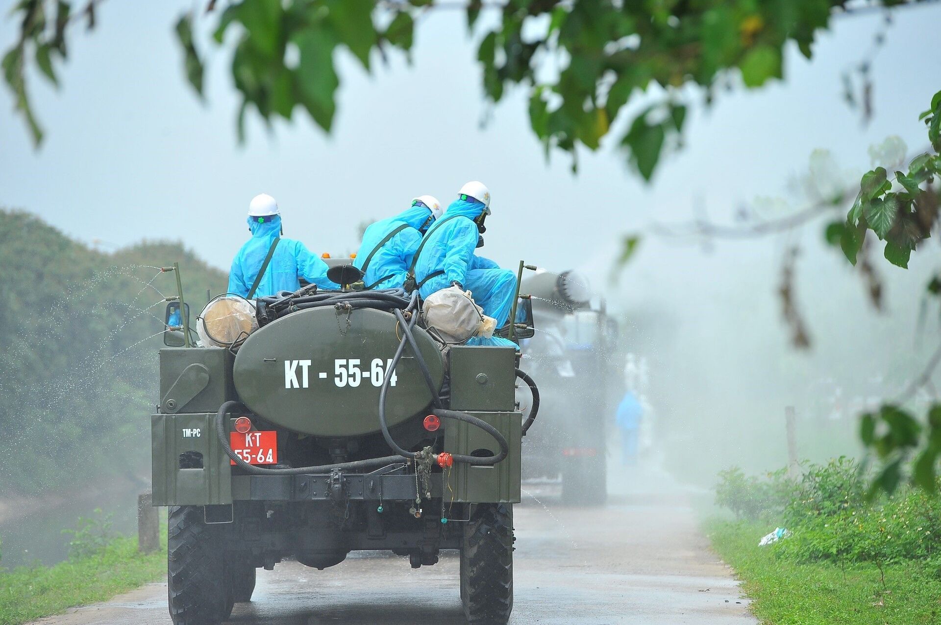 Chuyên gia y tế Việt Nam lý giải vì sao người trẻ cũng không thể chủ quan với Covid-19 - Sputnik Việt Nam, 1920, 19.05.2021