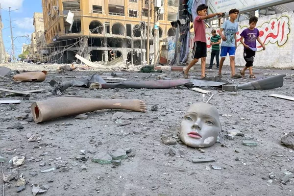 Hậu quả của các vụ nổ sau cuộc không kích của Israel trong khi xung đột Israel-Palestine đang leo thăng, Gaza Hậu quả của các vụ nổ sau cuộc không kích của Israel trong khi xung đột Israel-Palestine đang leo thăng, Gaza - Sputnik Việt Nam