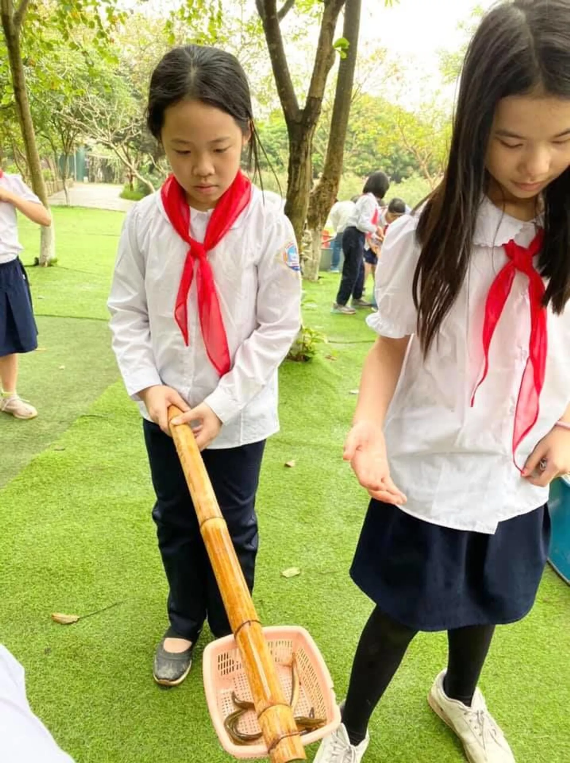 Đội viên Đội TNTP Hồ Chí Minh: Góp phần vào sự nghiệp cách mạng, xây dựng đất nước giàu mạnh Đội viên Đội TNTP Hồ Chí Minh: Góp phần vào sự nghiệp cách mạng, xây dựng đất nước giàu mạnh - Sputnik Việt Nam, 1920, 15.05.2021