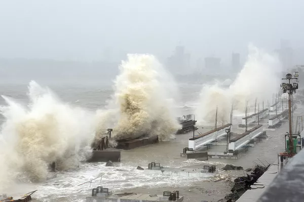 Сơn bão Tauktay ở Mumbai Сơn bão Tauktay ở Mumbai - Sputnik Việt Nam