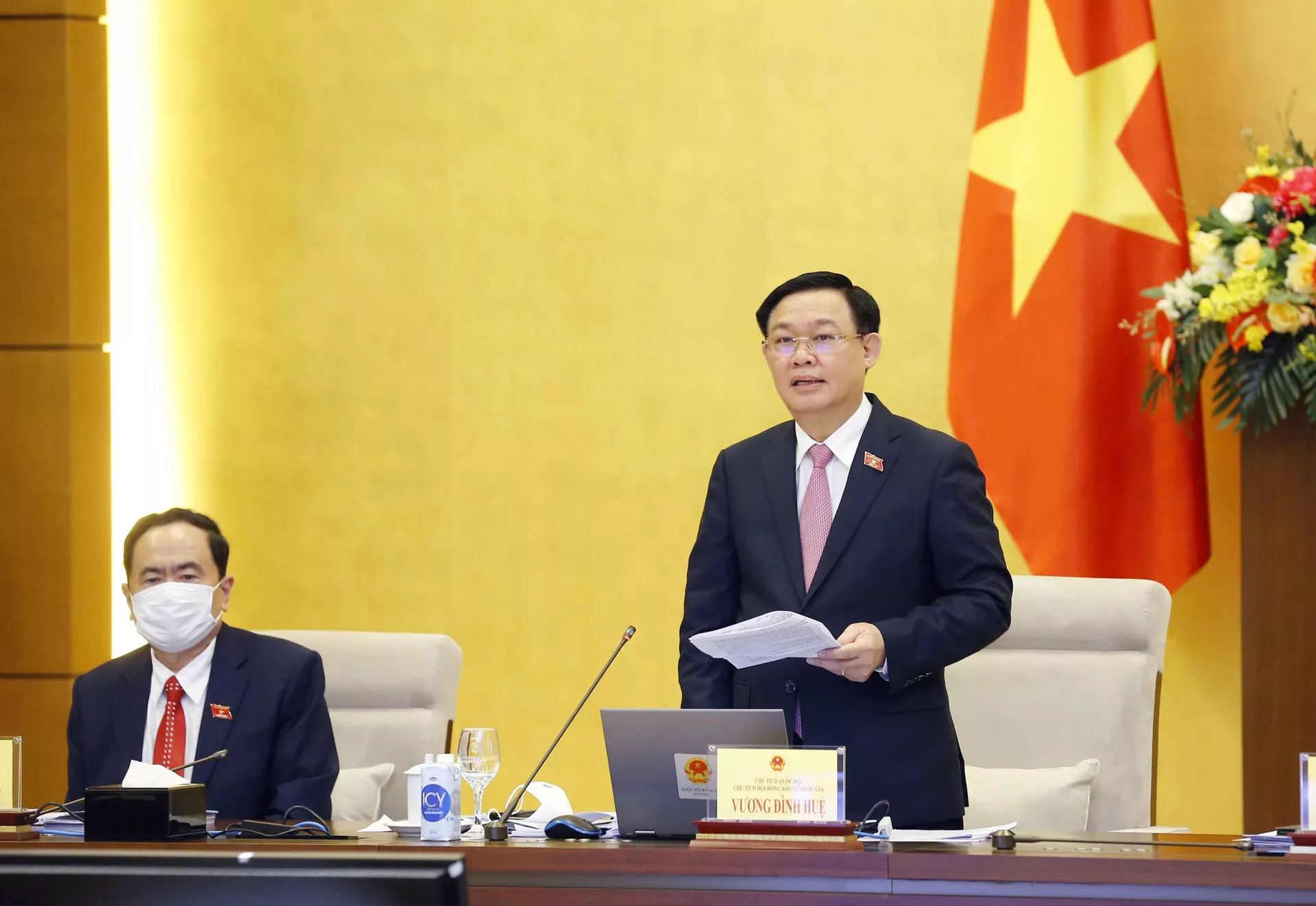 Bầu cử Việt Nam lần này ‘rất đặc biệt’ và cơ cấu ĐBQH chuyên trách ở Trung ương Bầu cử Việt Nam lần này ‘rất đặc biệt’ và cơ cấu ĐBQH chuyên trách ở Trung ương - Sputnik Việt Nam, 1920, 21.05.2021
