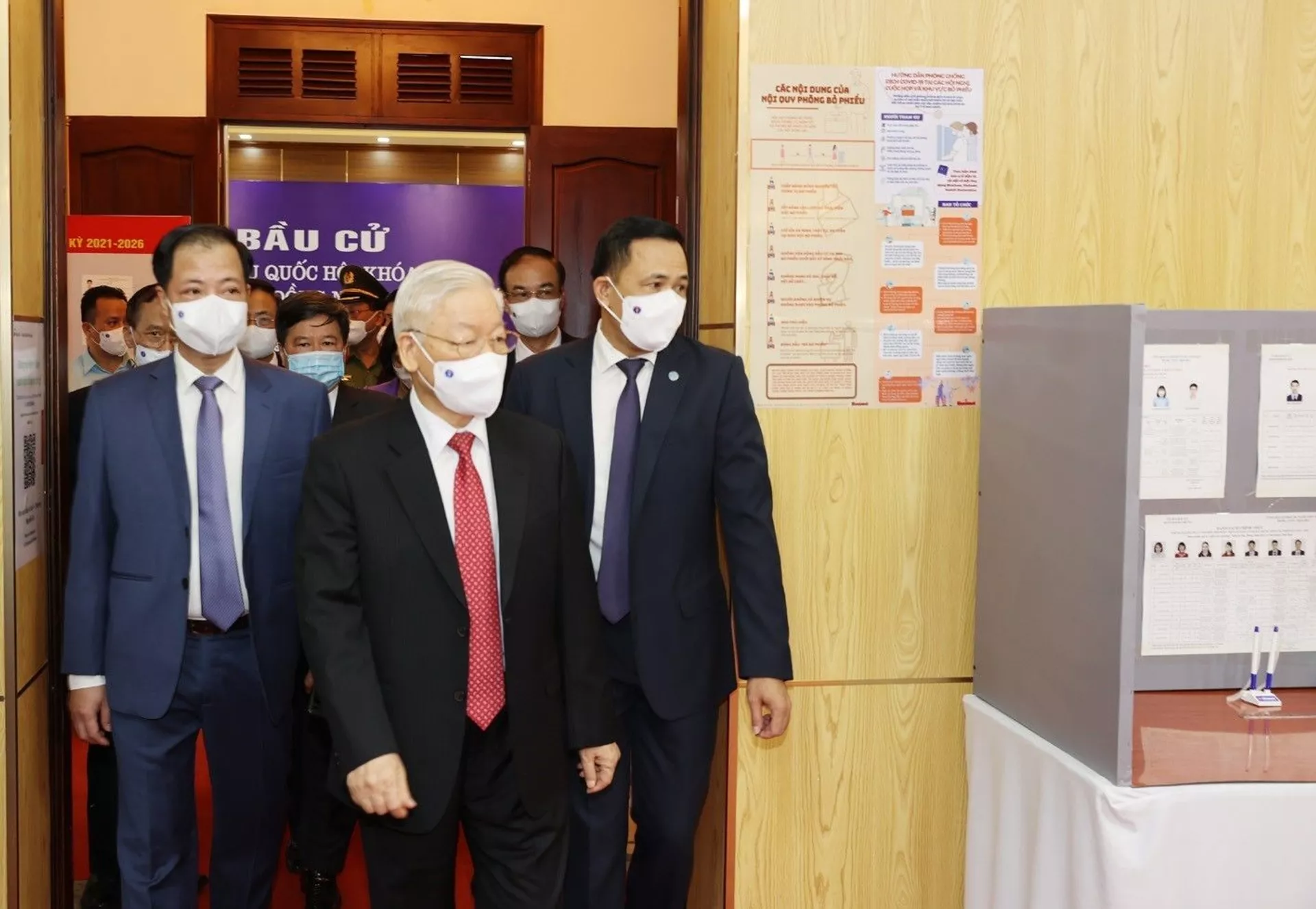 Những điều ấn tượng trong ngày hội bầu cử lớn nhất của Việt Nam Những điều ấn tượng trong ngày hội bầu cử lớn nhất của Việt Nam - Sputnik Việt Nam, 1920, 24.05.2021