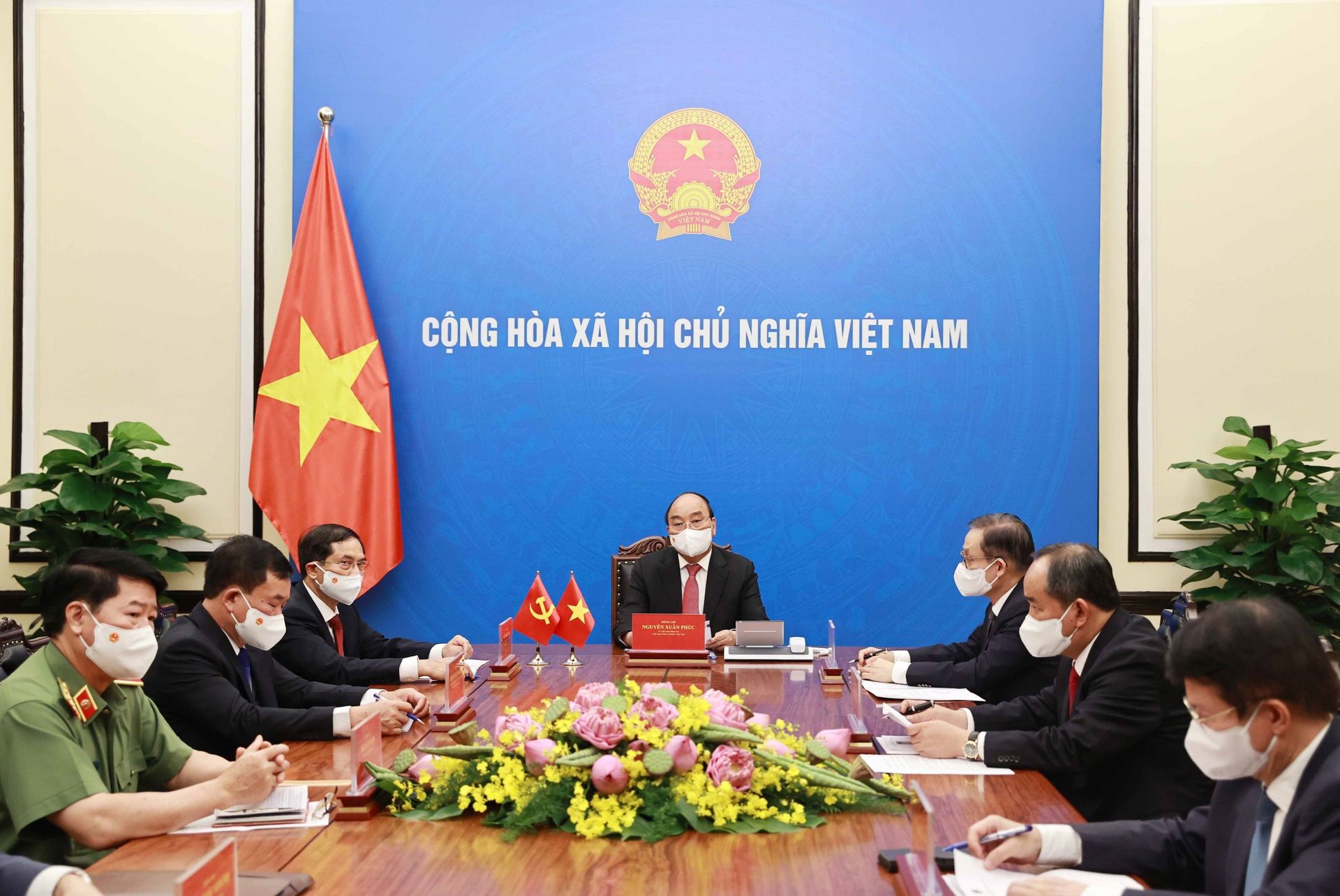 Ông Tập Cận Bình nói ‘coi trọng cao độ’ Việt Nam, Hà Nội ‘có nhu, có cương’ - Sputnik Việt Nam, 1920, 25.05.2021