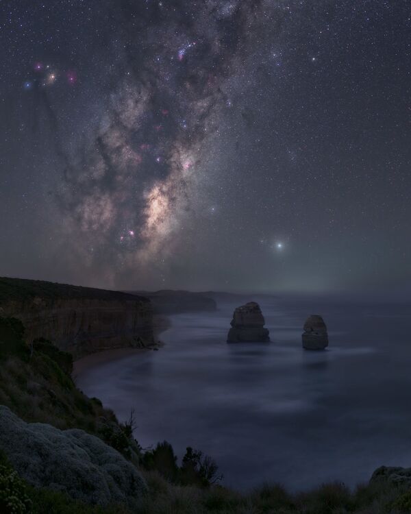 'Những người thích đêm' của Mohammad Hayati, nhiếp ảnh gia lọt top đầu cuộc thi 2021 Milky Way Photographer of the Year - Sputnik Việt Nam