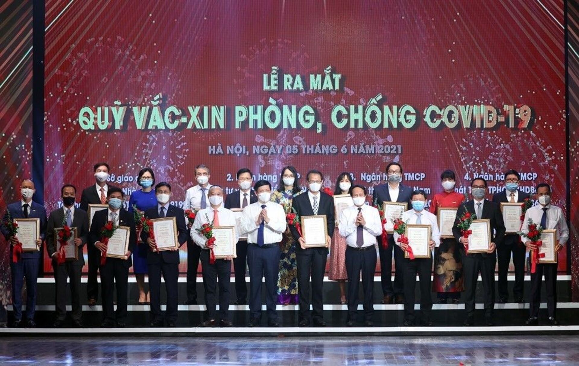 Lễ ra mắt Quỹ vắc-xin phòng, chống Covid-19: Hàng nghìn tỷ đồng ủng hộ đến từ các doanh nghiệp, tập đoàn lớn Lễ ra mắt Quỹ vắc-xin phòng, chống Covid-19: Hàng nghìn tỷ đồng ủng hộ đến từ các doanh nghiệp, tập đoàn lớn - Sputnik Việt Nam, 1920, 06.06.2021