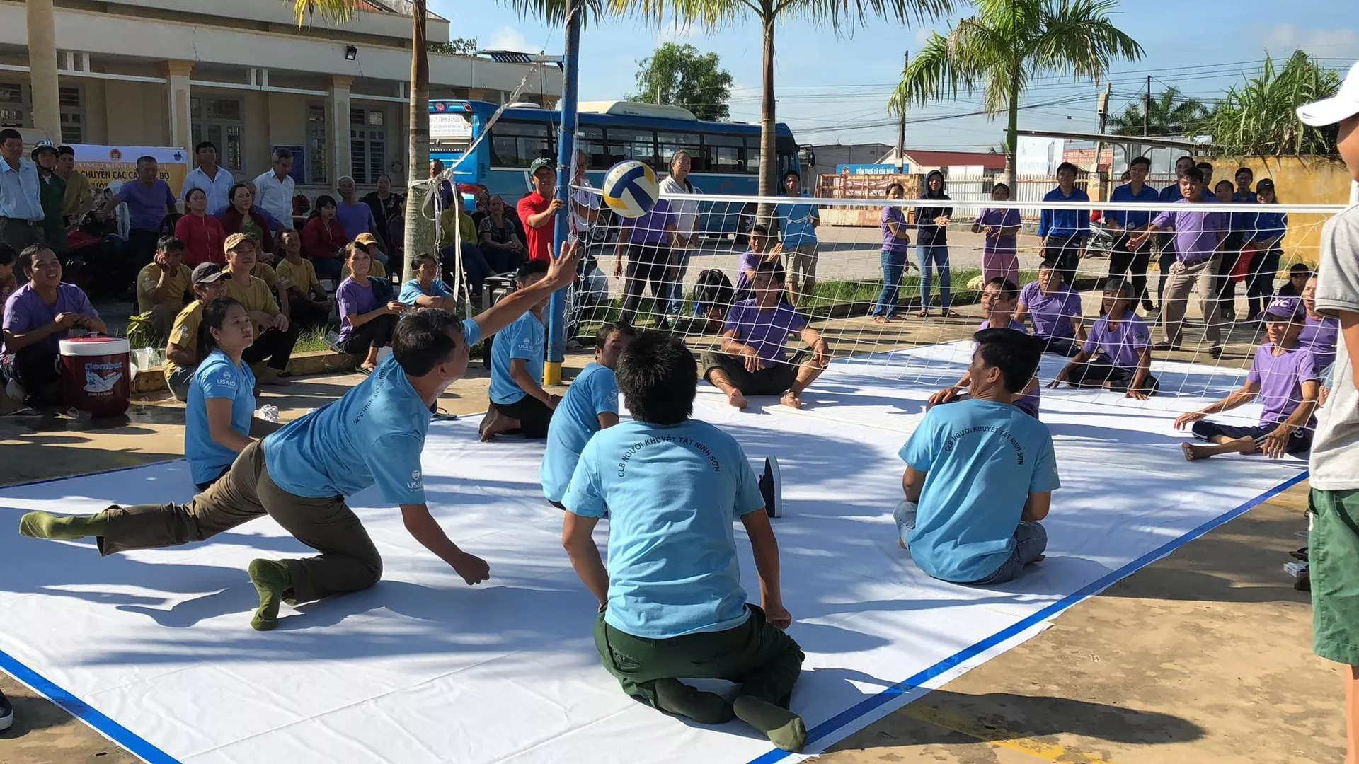 Tuyển dụng Người khuyết tật: Doanh nghiệp Việt Nam “được” hay “mất? Tuyển dụng Người khuyết tật: Doanh nghiệp Việt Nam “được” hay “mất? - Sputnik Việt Nam, 1920, 07.06.2021