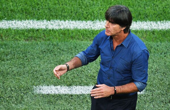 Vị trí thứ nhất thuộc về chuyên gia Đức Joachim Low. Thu nhập của ông là 4,75 triệu euro. - Sputnik Việt Nam