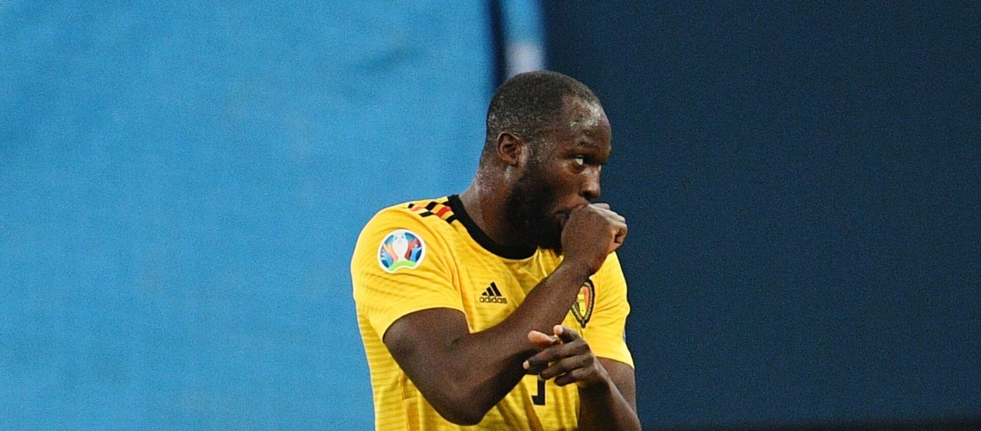 Romelu Lukaku (Bỉ) trong trận đấu vòng loại Giải vô địch bóng đá châu Âu 2020 giữa hai đội tuyển quốc gia Nga và Bỉ. - Sputnik Việt Nam, 1920, 09.06.2021