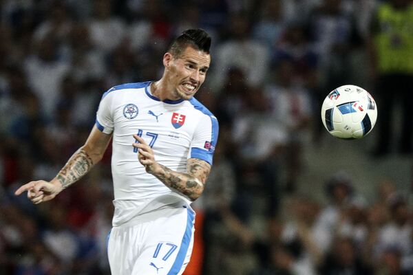 Marek Hamšik (126) từ Slovakia chơi ít hơn một trận - Sputnik Việt Nam